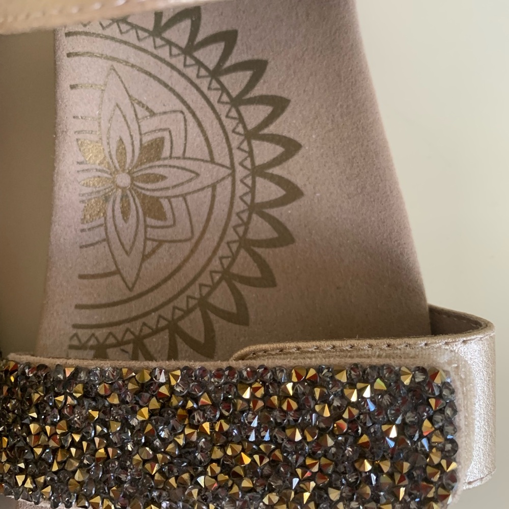 AETREX Gold and Tan Glitter Sandals with Ankle Strap - Picture 3 of 7